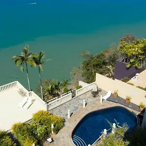 A Gail Hotel Cairns